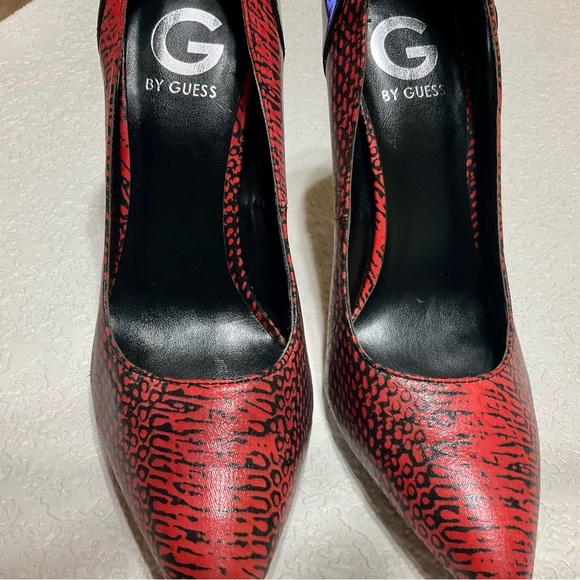 Guess Felisity Women’s Leather Red Black Heels/Stiletto 8M - Picture 4 of 8